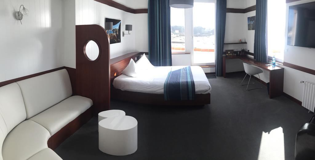 Hotel Des Rochers Perros-Guirec Oda fotoğraf