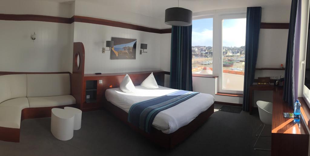 Hotel Des Rochers Perros-Guirec Oda fotoğraf